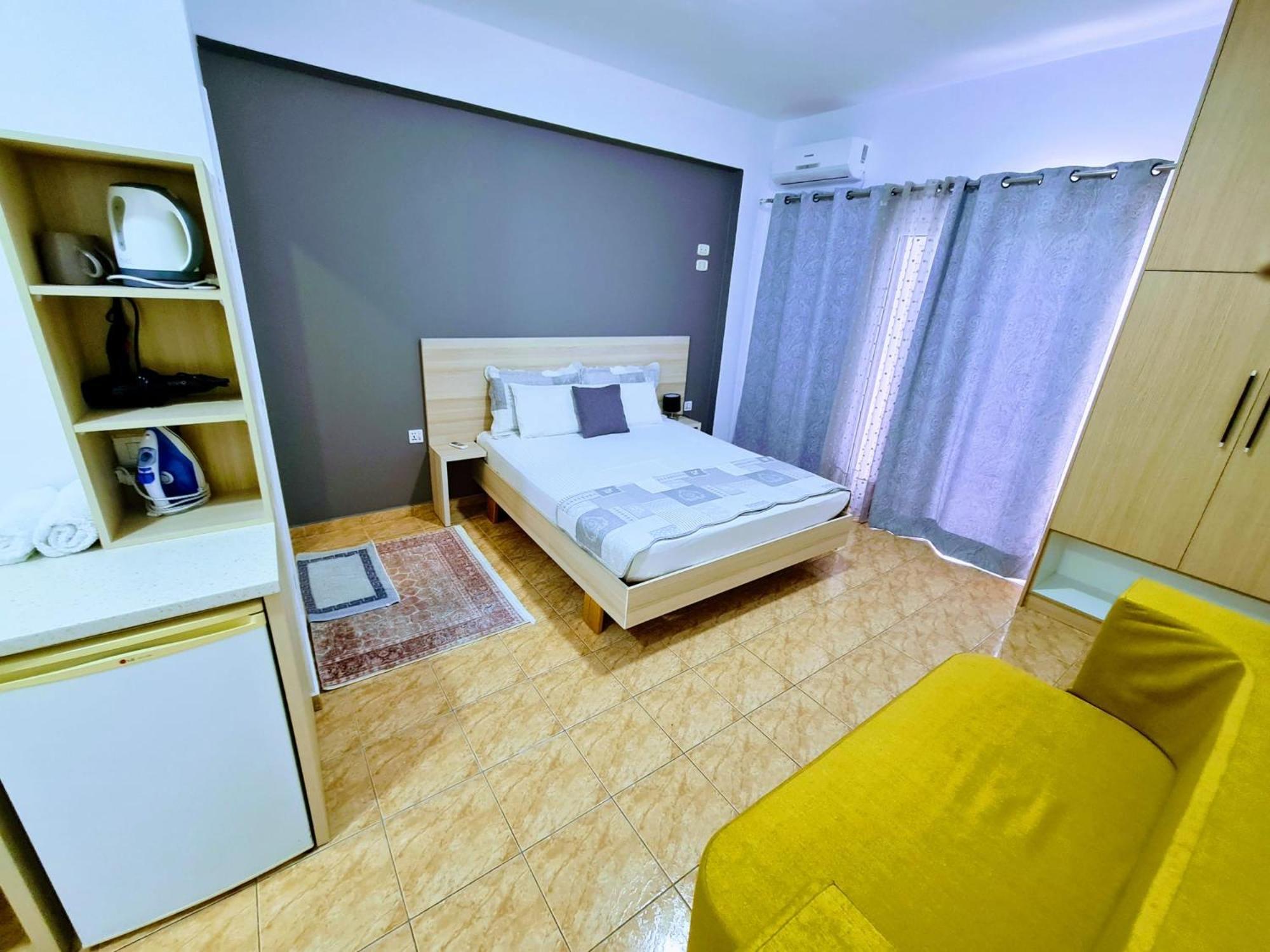 Salt Life Hotel Dhërmi Екстериор снимка