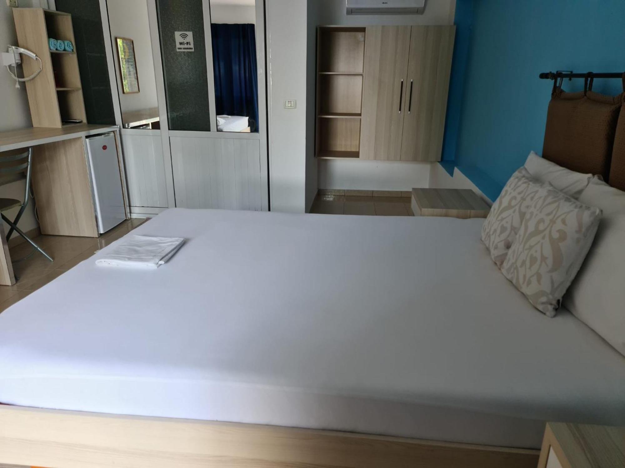 Salt Life Hotel Dhërmi Екстериор снимка