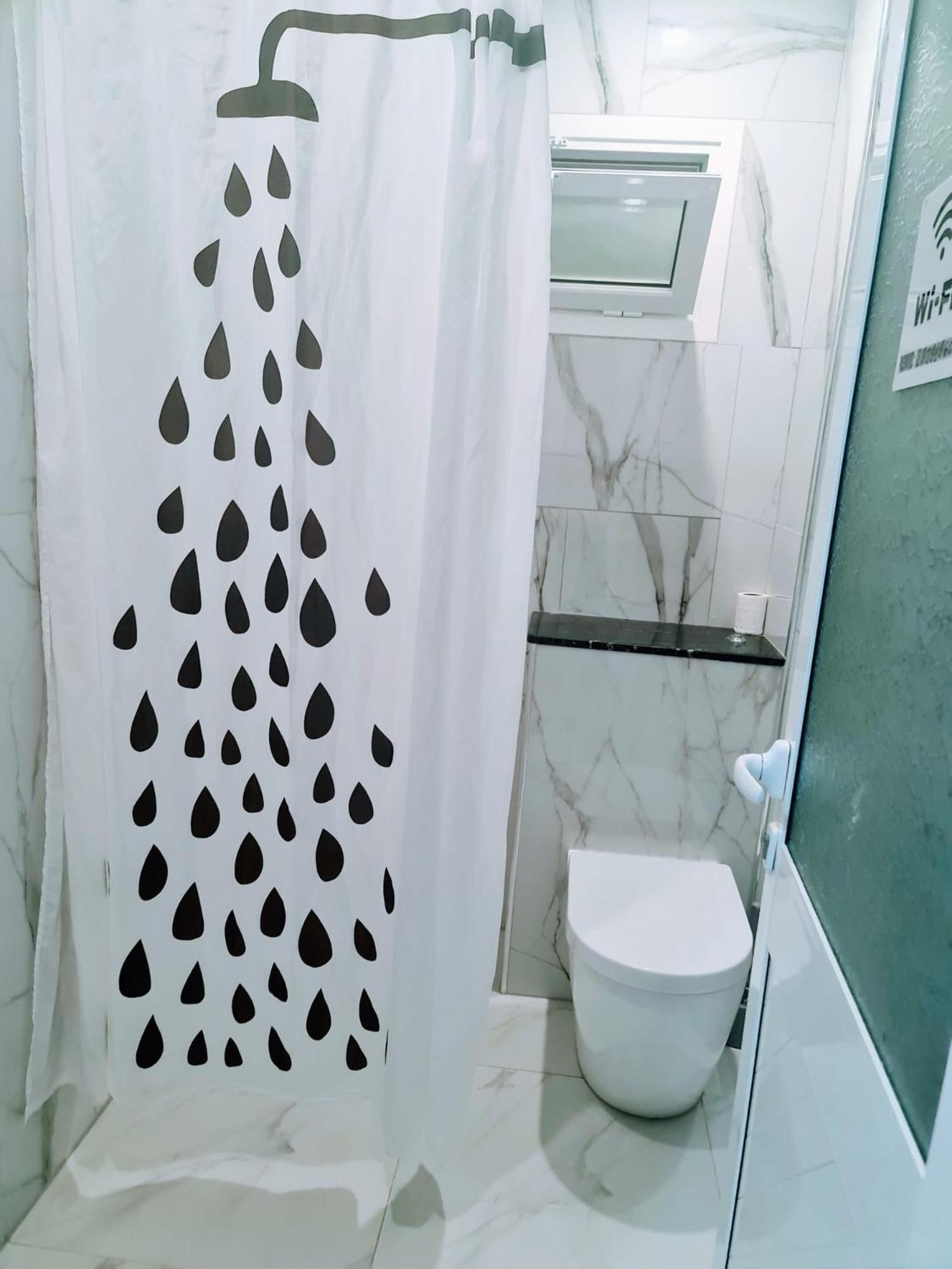 Salt Life Hotel Dhërmi Екстериор снимка
