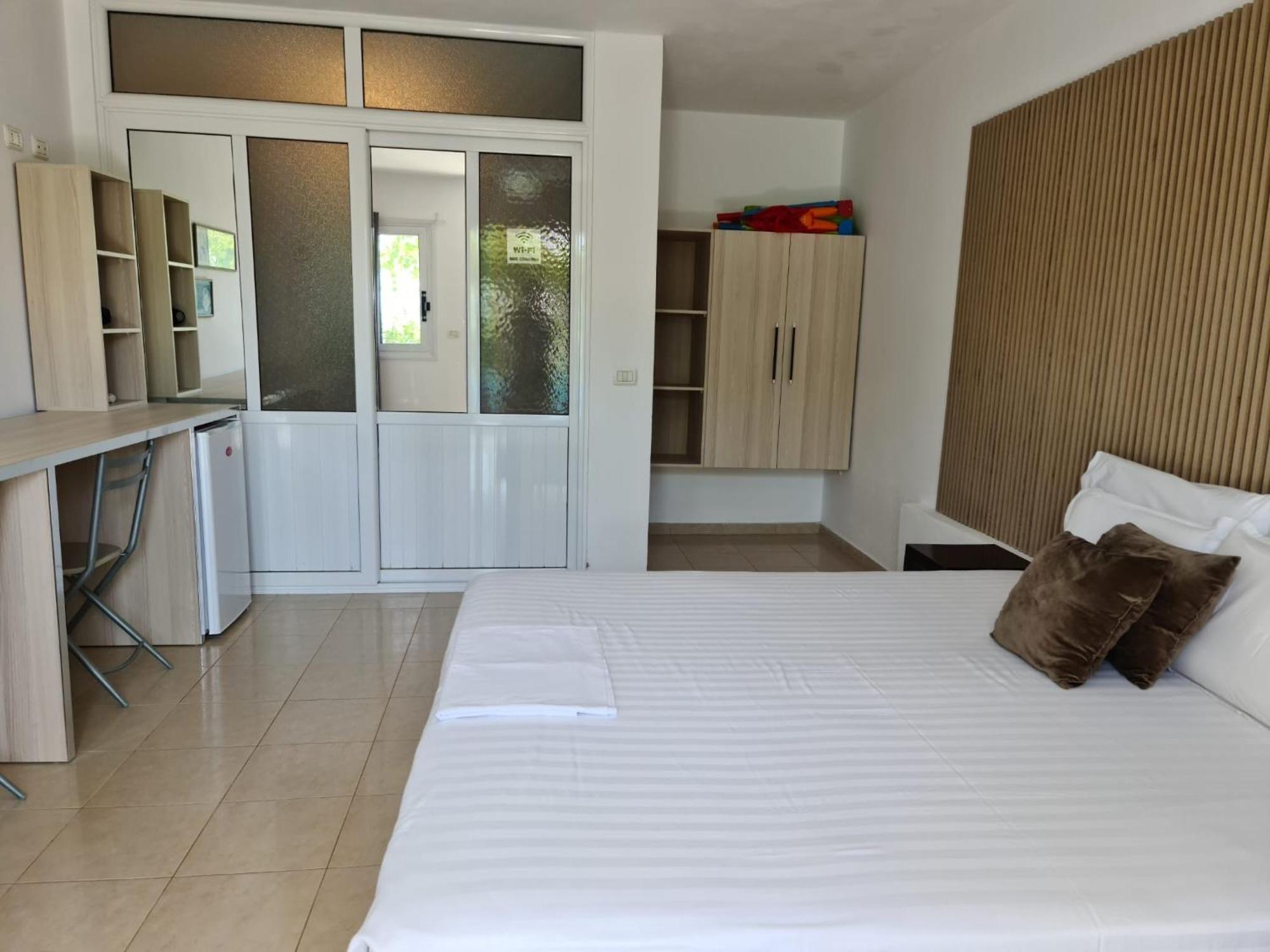 Salt Life Hotel Dhërmi Екстериор снимка