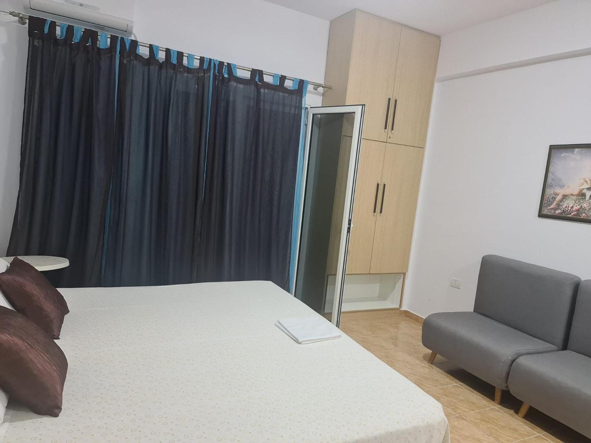 Salt Life Hotel Dhërmi Екстериор снимка