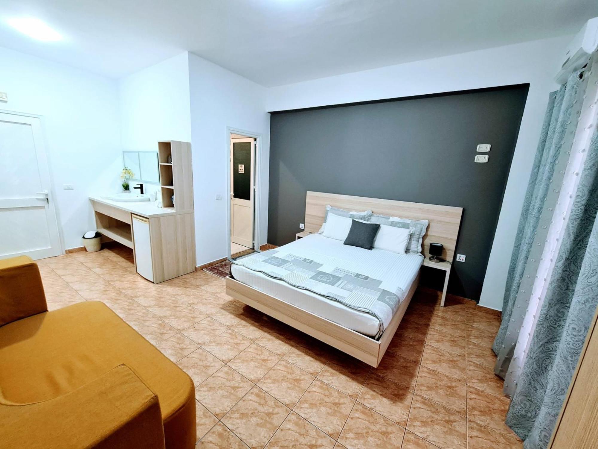 Salt Life Hotel Dhërmi Екстериор снимка