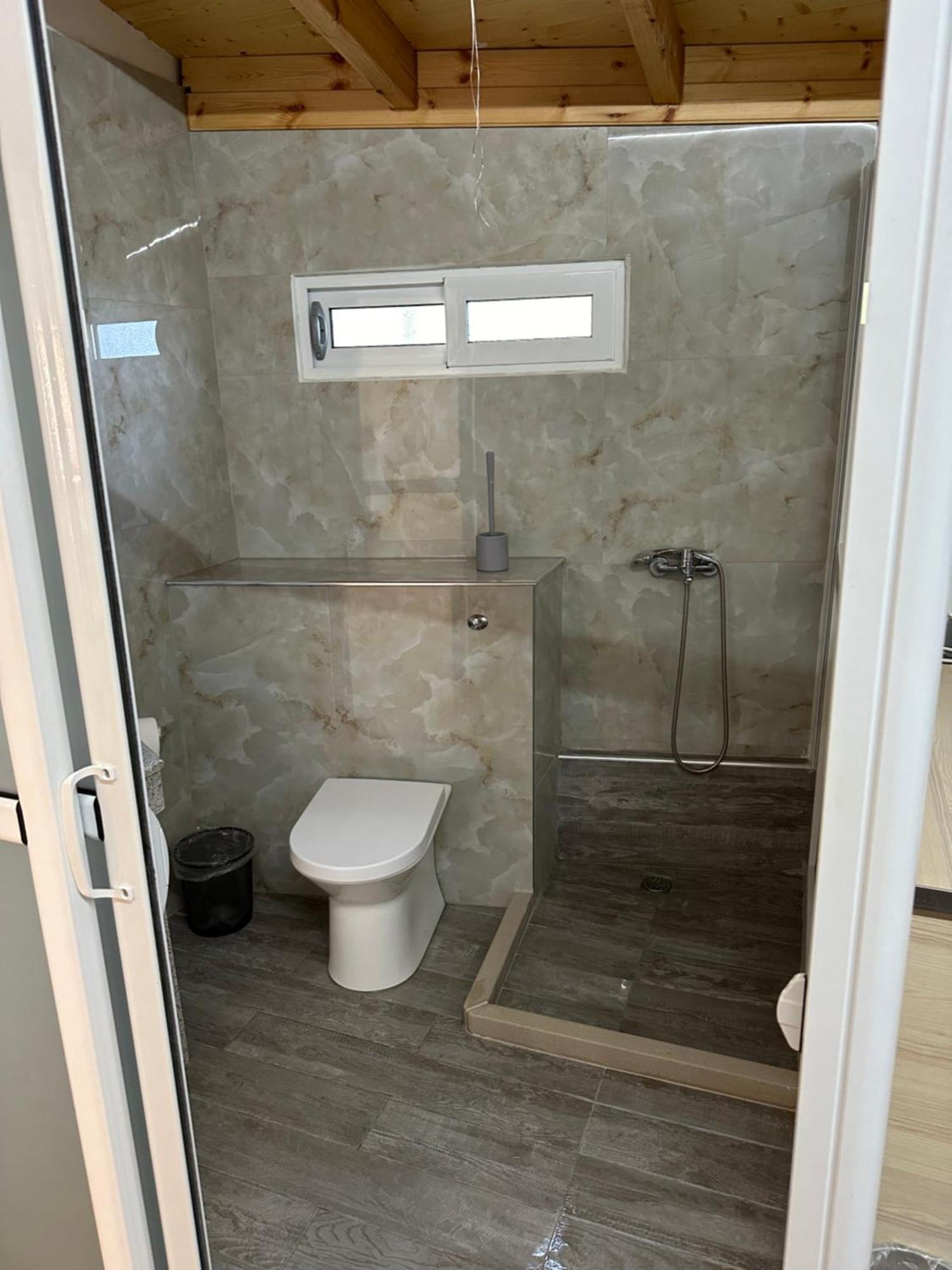 Salt Life Hotel Dhërmi Екстериор снимка