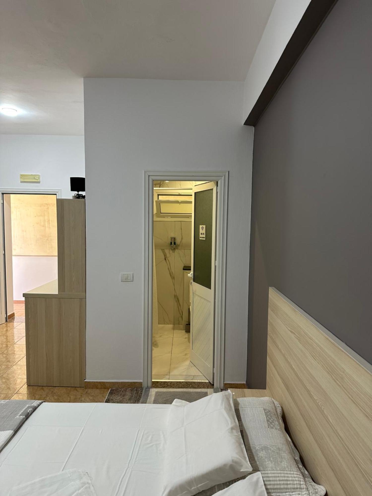 Salt Life Hotel Dhërmi Екстериор снимка